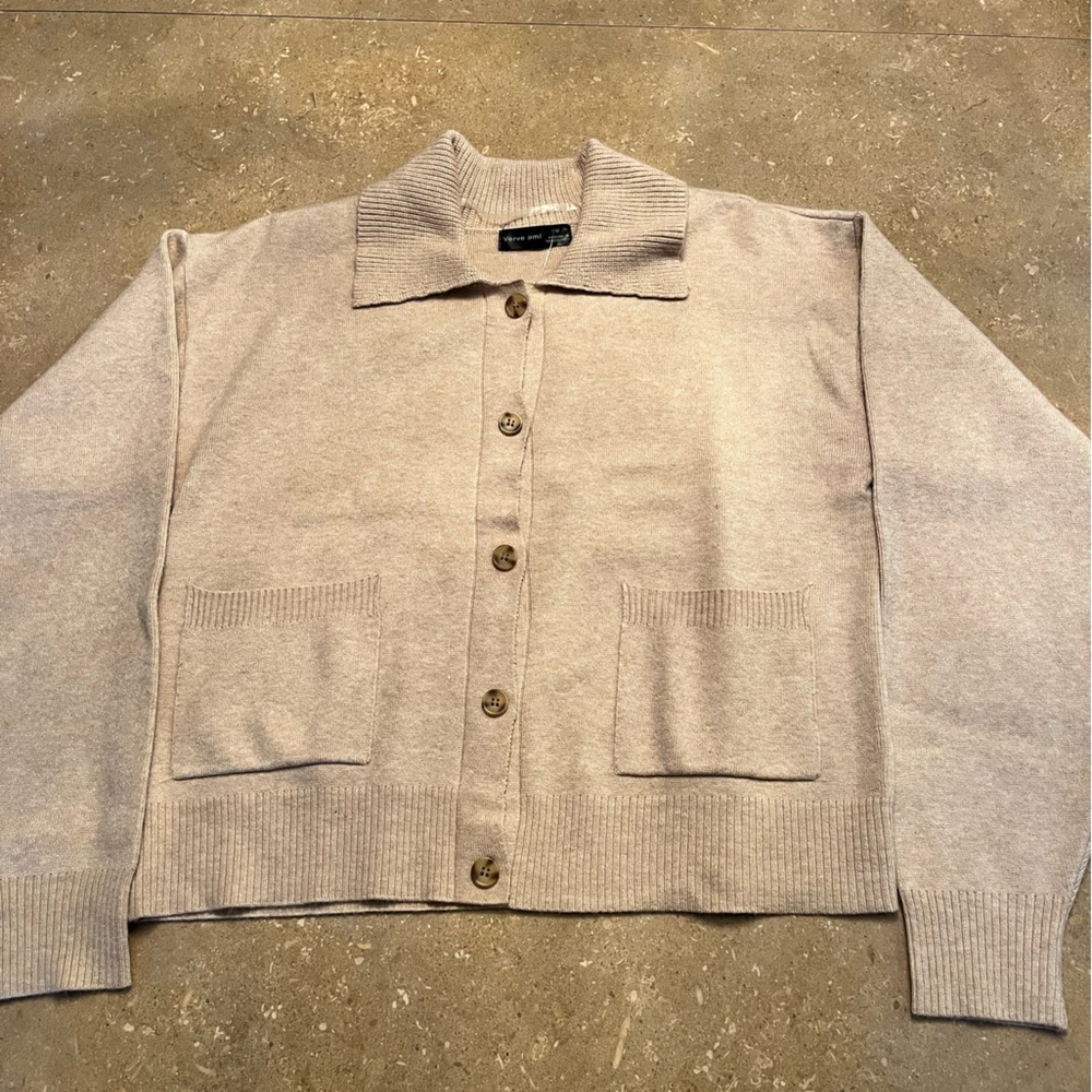 Verve Ami women’s medium beige sweater (NWT)